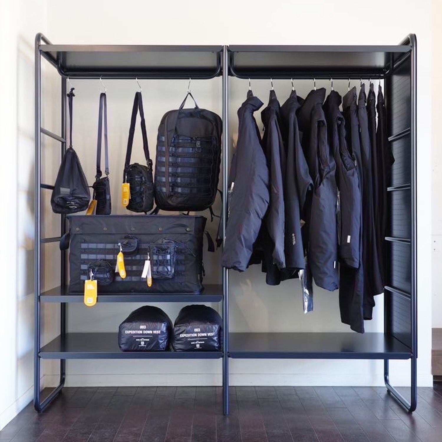 什器 拡張性に特化した専用什器 / DAIWA LIFESTYLE｜おしゃれな什器の企画