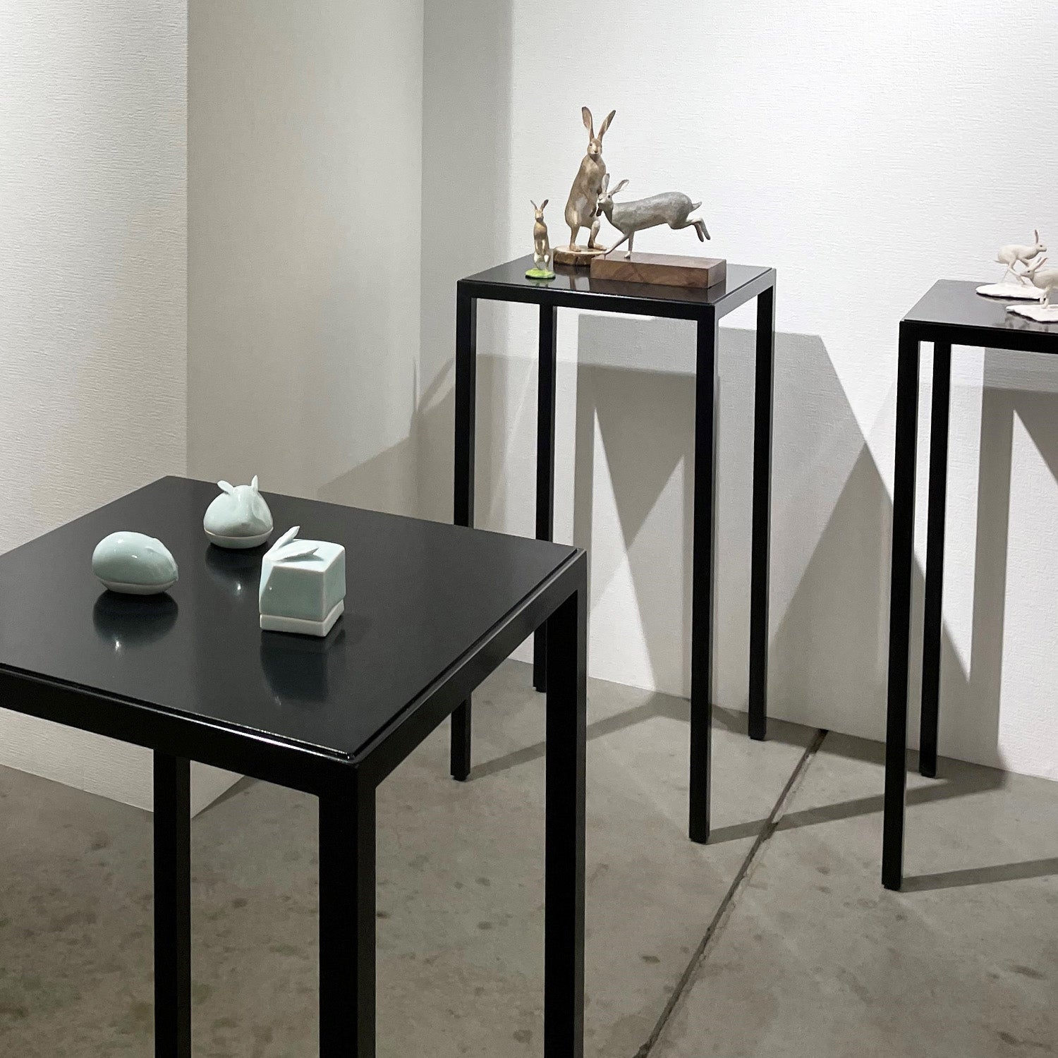 アートギャラリーの展示台 / 川原町 Gallery Sagan