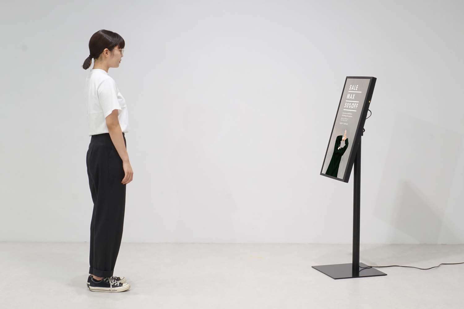 デジタルサイネージの使用シーン。