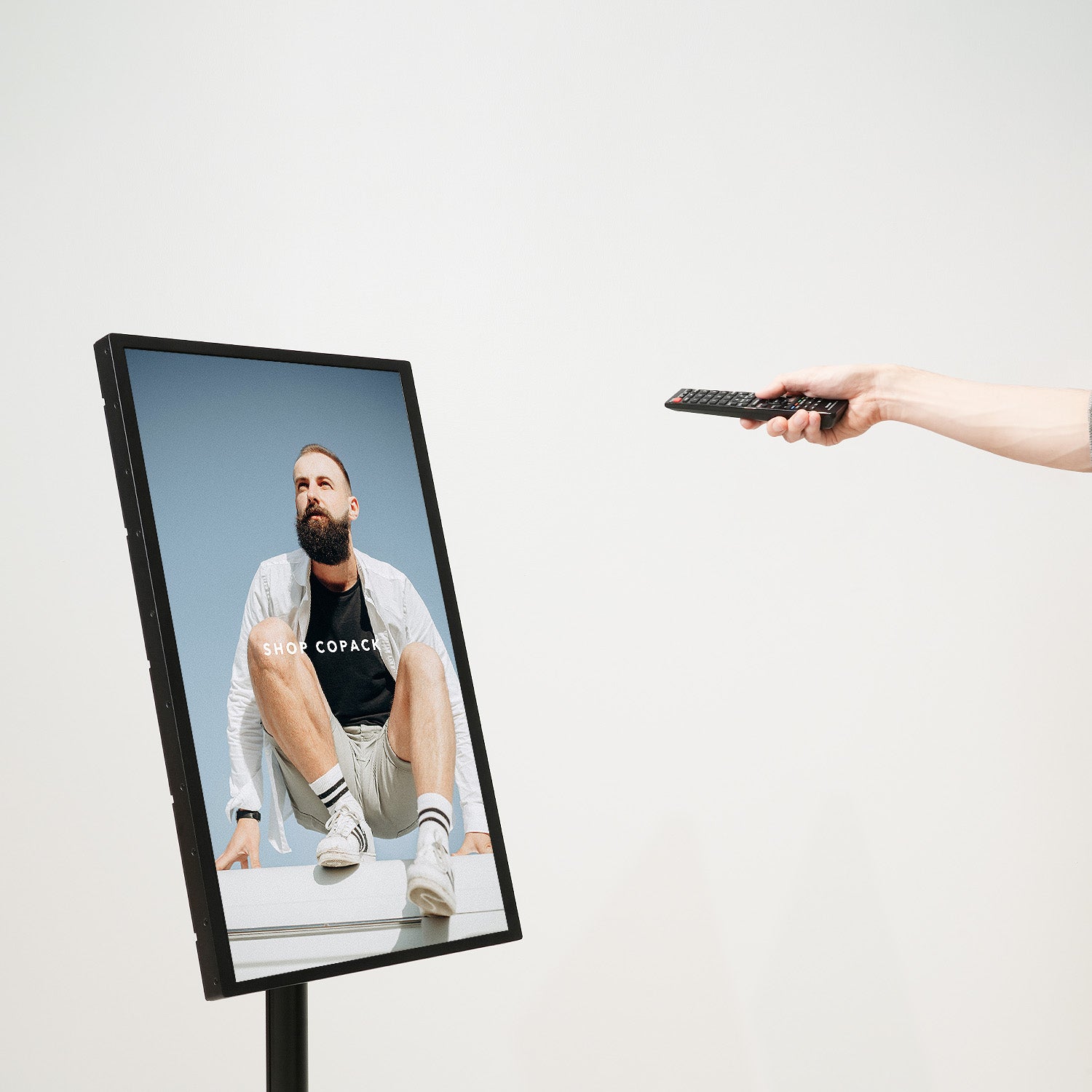 デジタルサイネージ 32インチ DS32H2BK