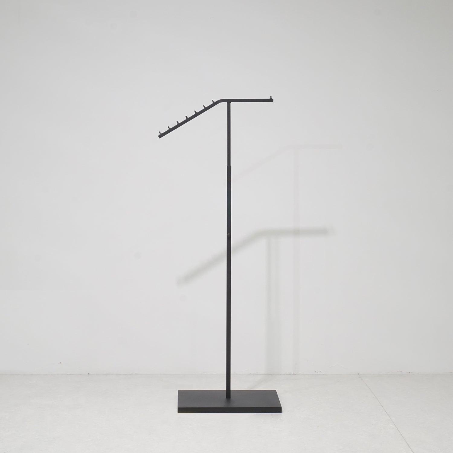 傾斜ハンガーラック SH05BK