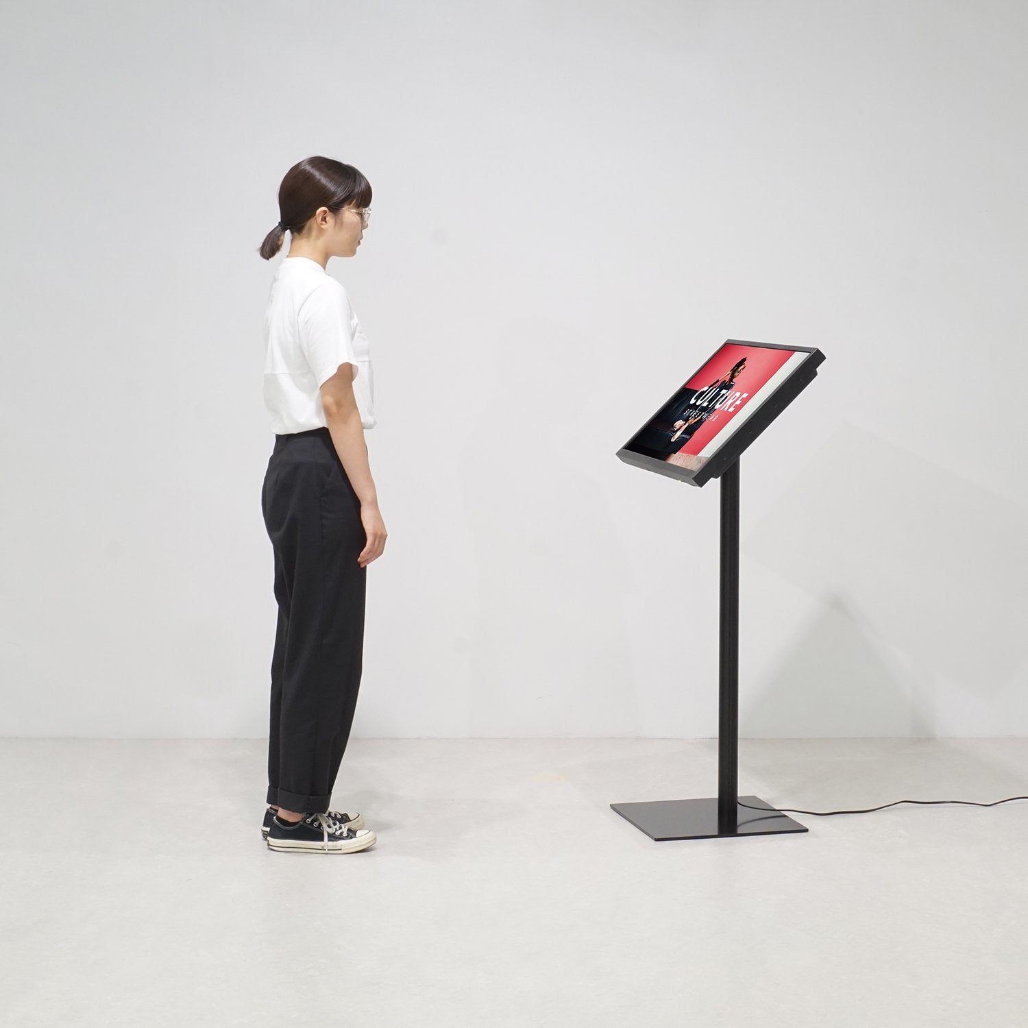 デジタルサイネージ 32インチ DS32H2BK