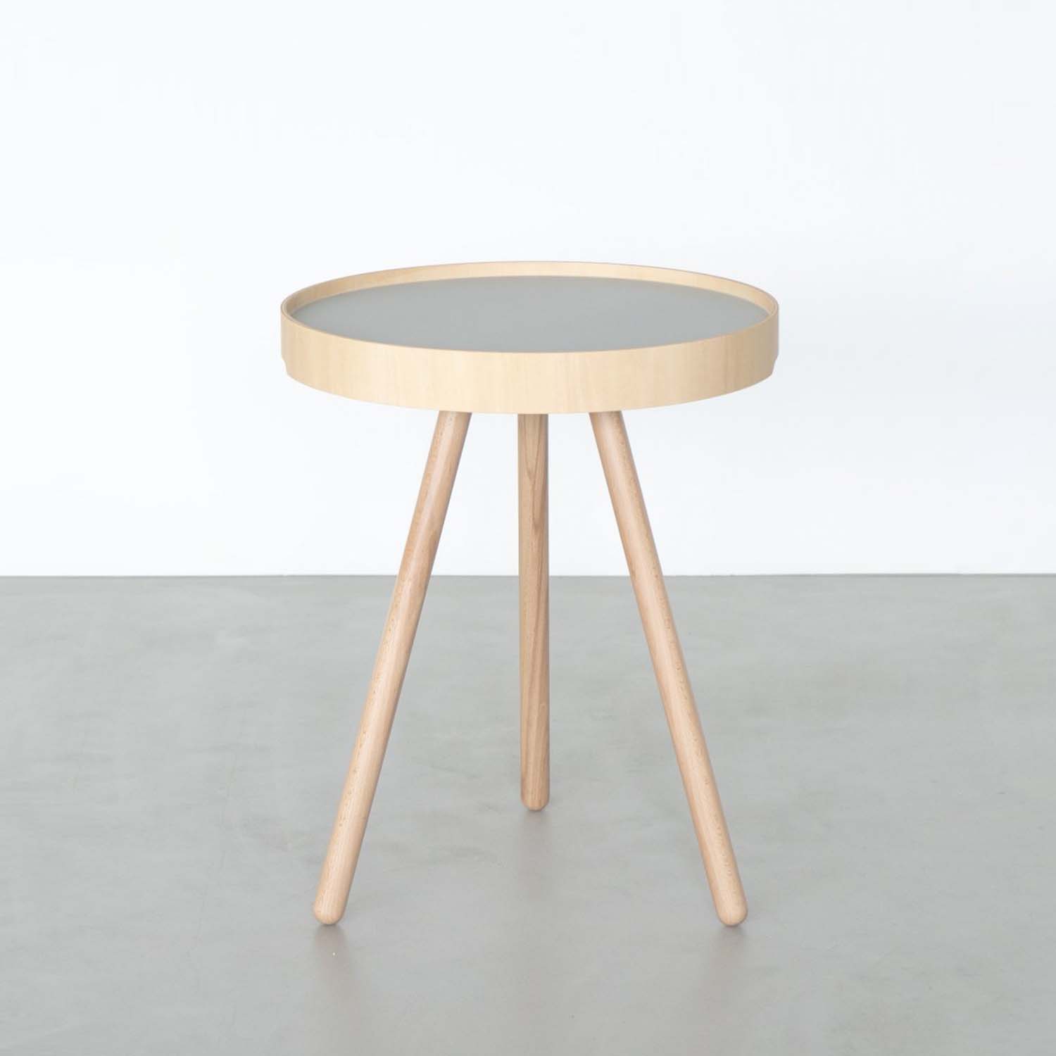BY TRAY TABLE / MOHEIM