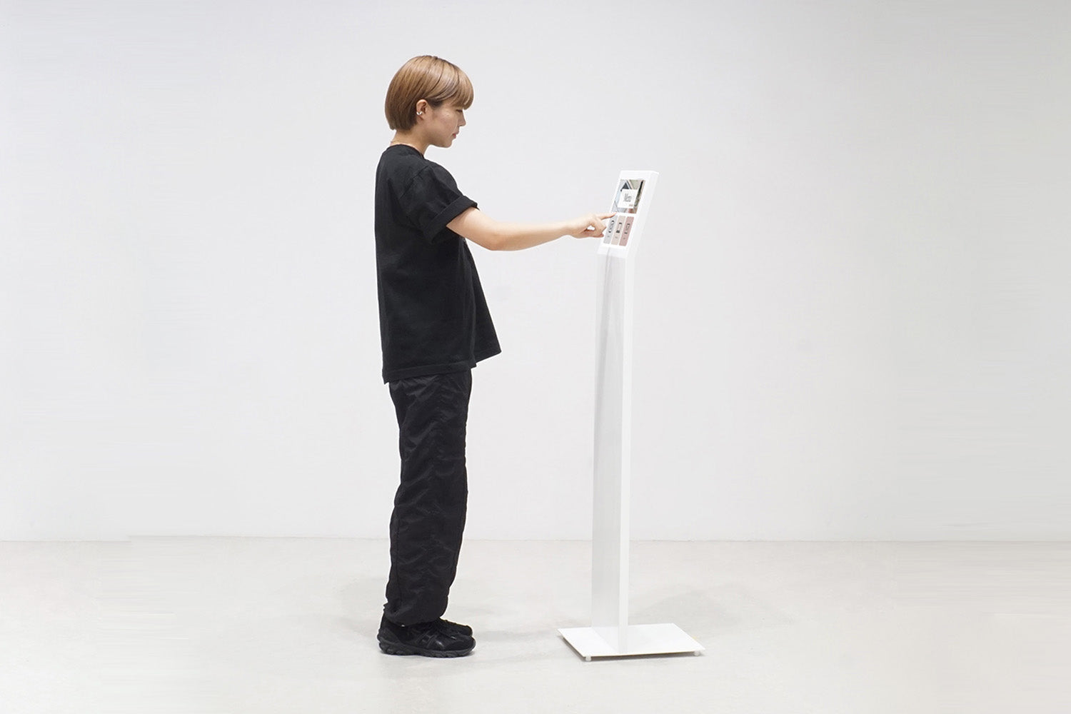 ISOVOX2 ホワイト(スタンド・照明・タブレットスタンド付き) 楽天市場】ISOVOX / ISOVOX 2 white 【スタンド無料プレゼント