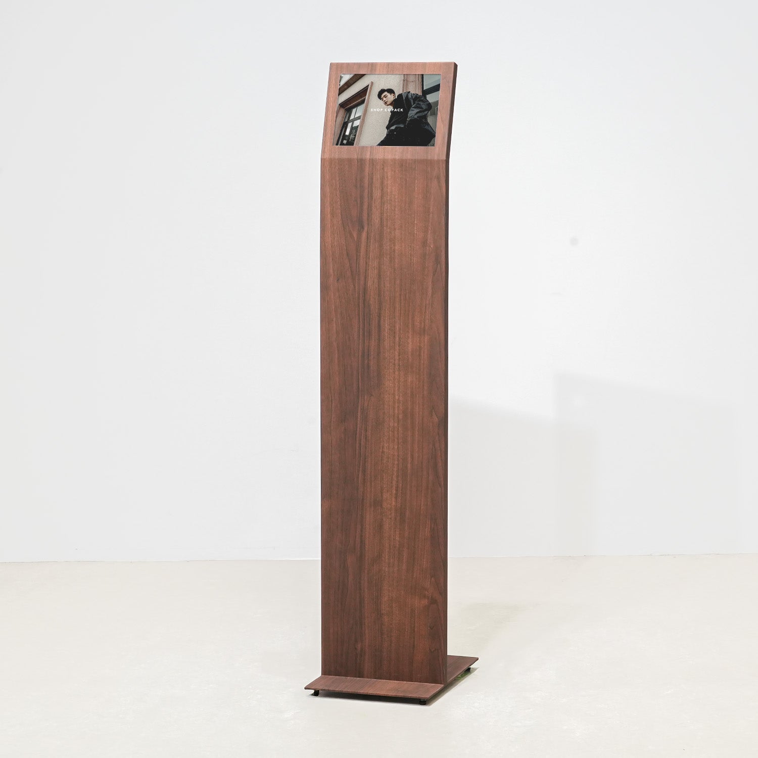 iPadスタンド ウォールナット木目調 IS10.9WN （iPad 第10~11世代対応）