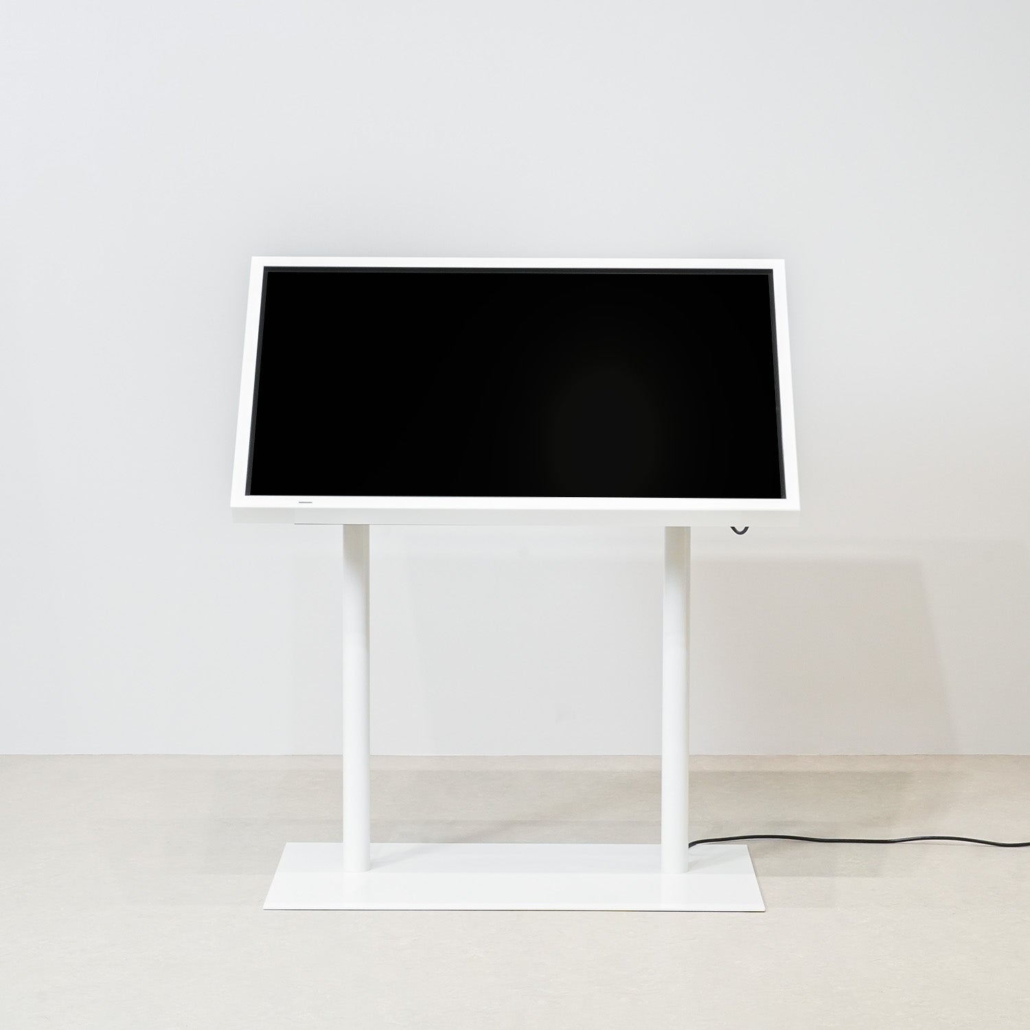 スタンド式タッチディスプレイ 43インチ｜おしゃれな什器の企画・製造