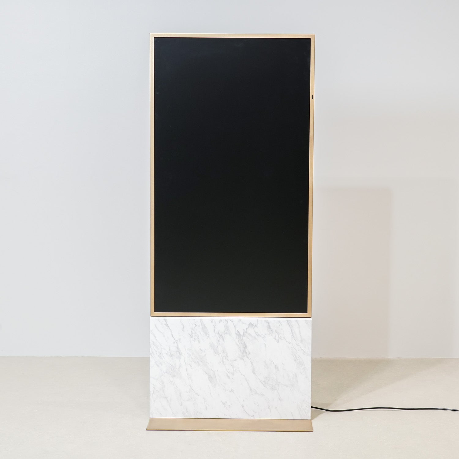 デジタルサイネージ 55インチ 真鍮ゴールド調 × 大理石調 DSB55HT2BRMR