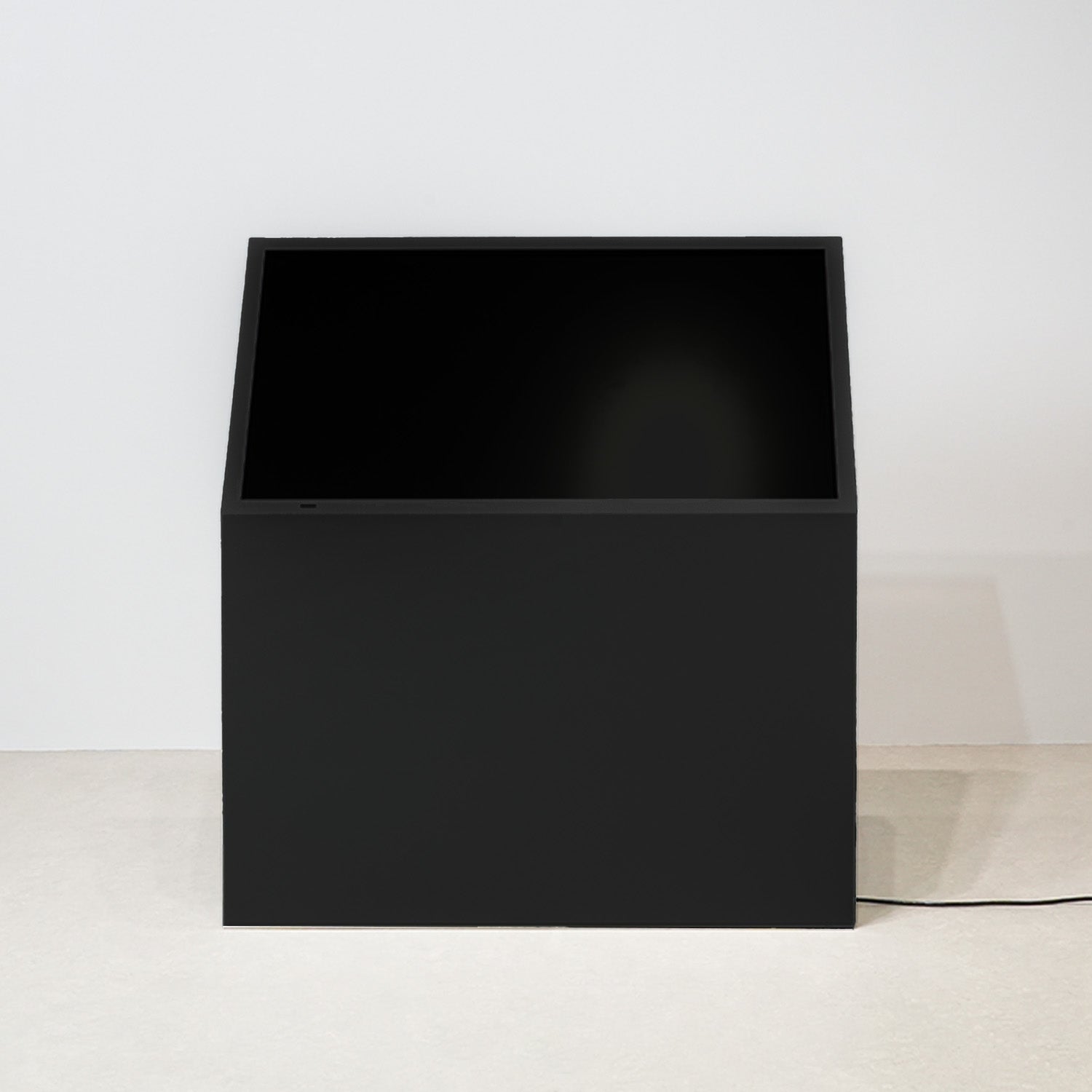 筐体型タッチディスプレイ 43インチ｜おしゃれな什器の企画・製造