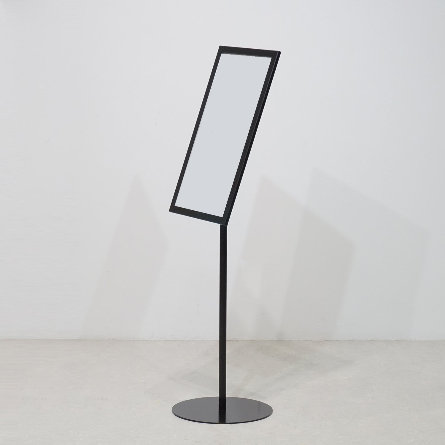 DEEP 掲載ページ（ポスターサイズ）#8114 7.3型4色両面モデル EP-C071｜電子ペーパーディスプレイ ePoster