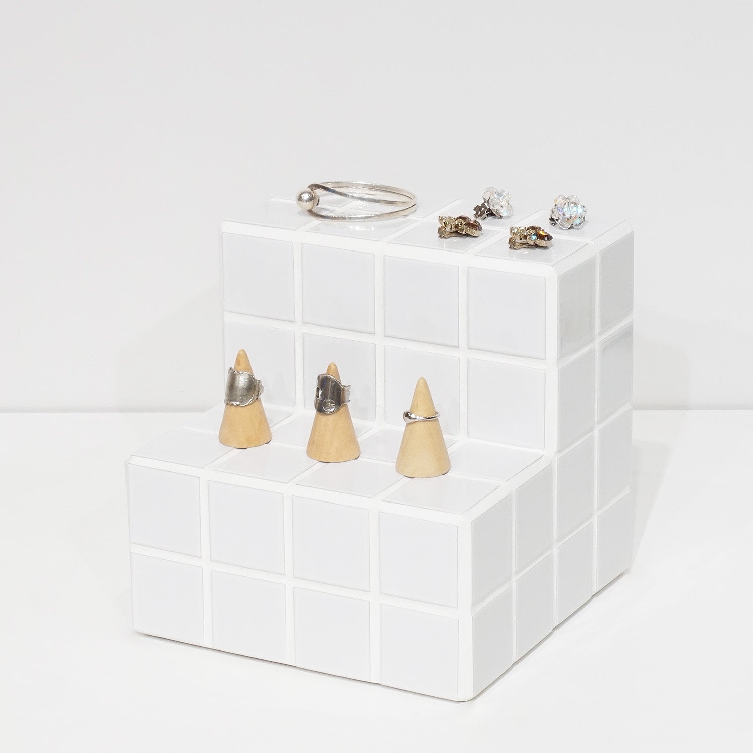 タイルステップ TLS444WH