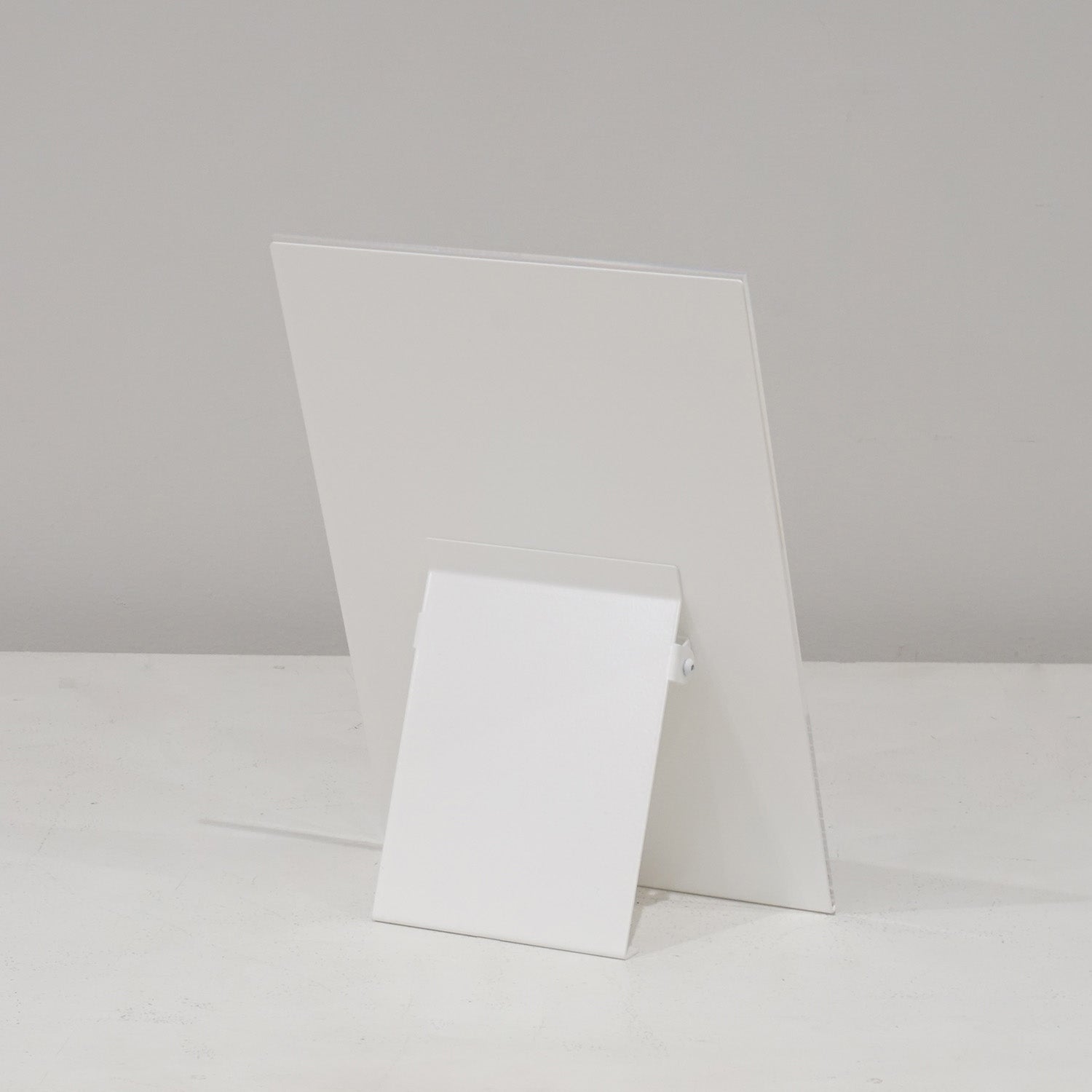 ポップスタンド A4サイズ EM22WH