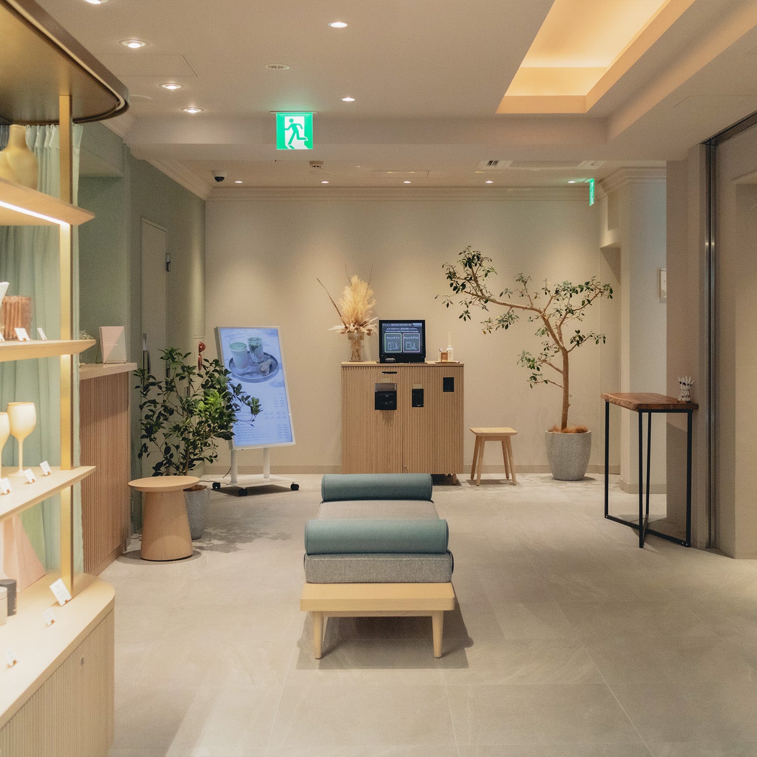 デジタルサイネージ 43インチ｜おしゃれな什器の企画・製造・販売 SHOP