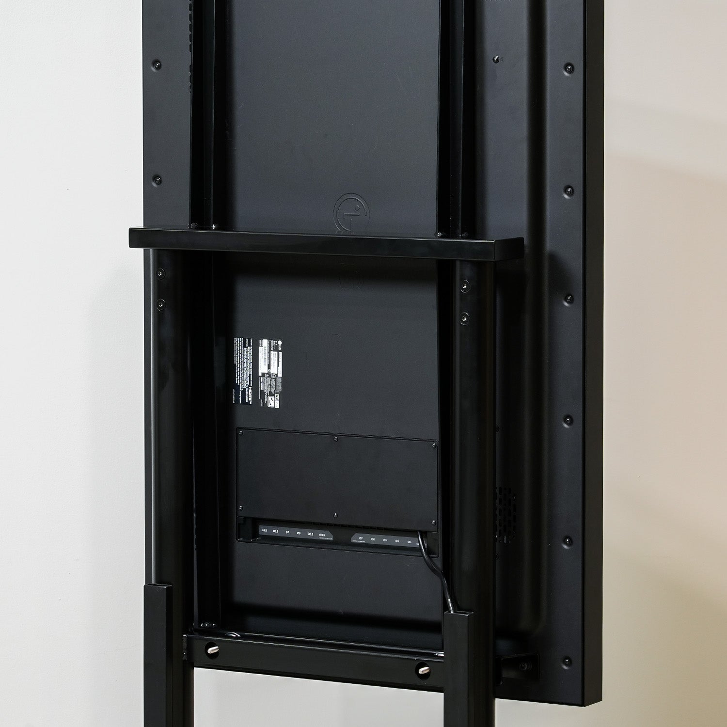 屋外用 デジタルサイネージ 55インチ｜おしゃれな什器の企画・製造