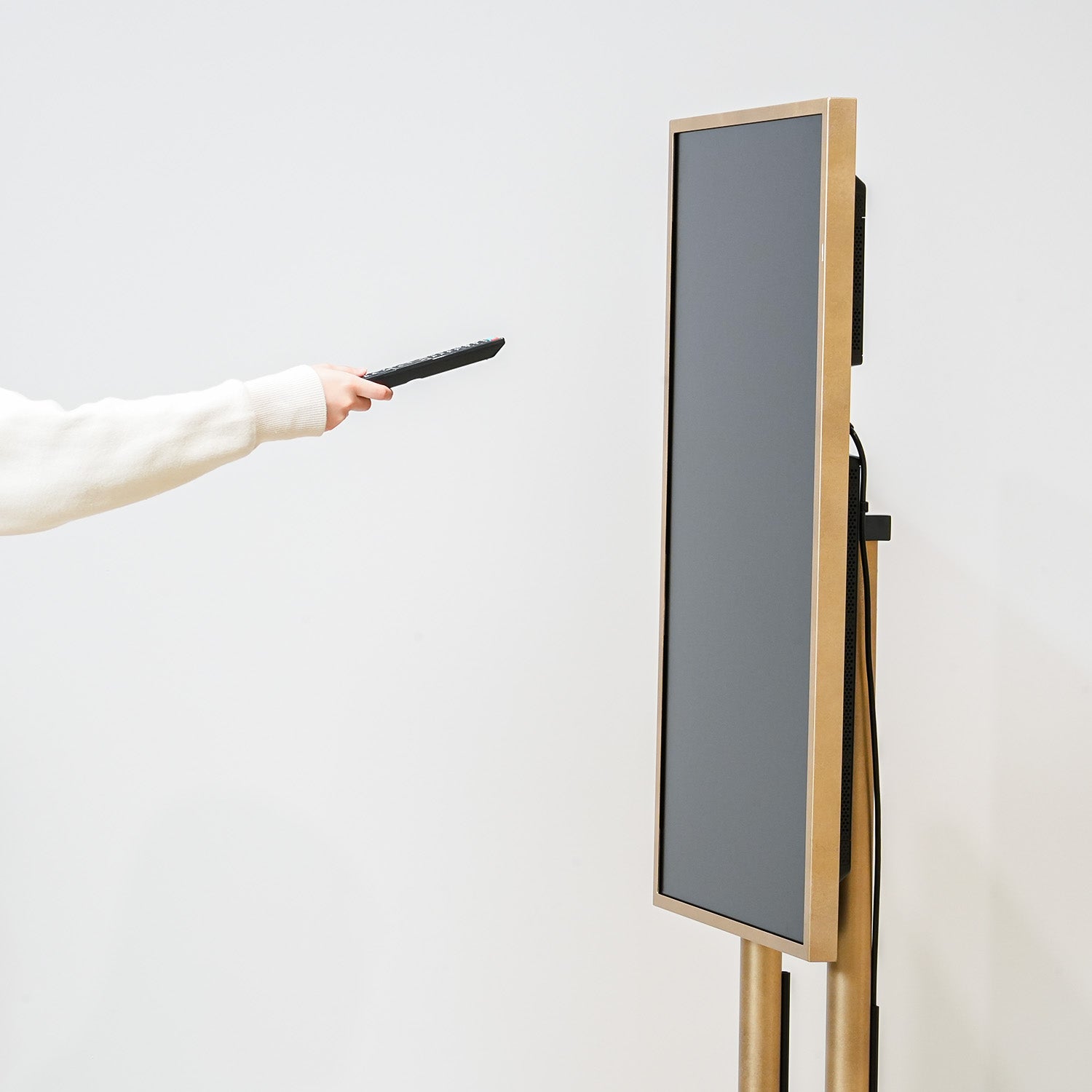 デジタルサイネージ 55インチ 真鍮ゴールド調 × 大理石調 DSB55HT2BRMR