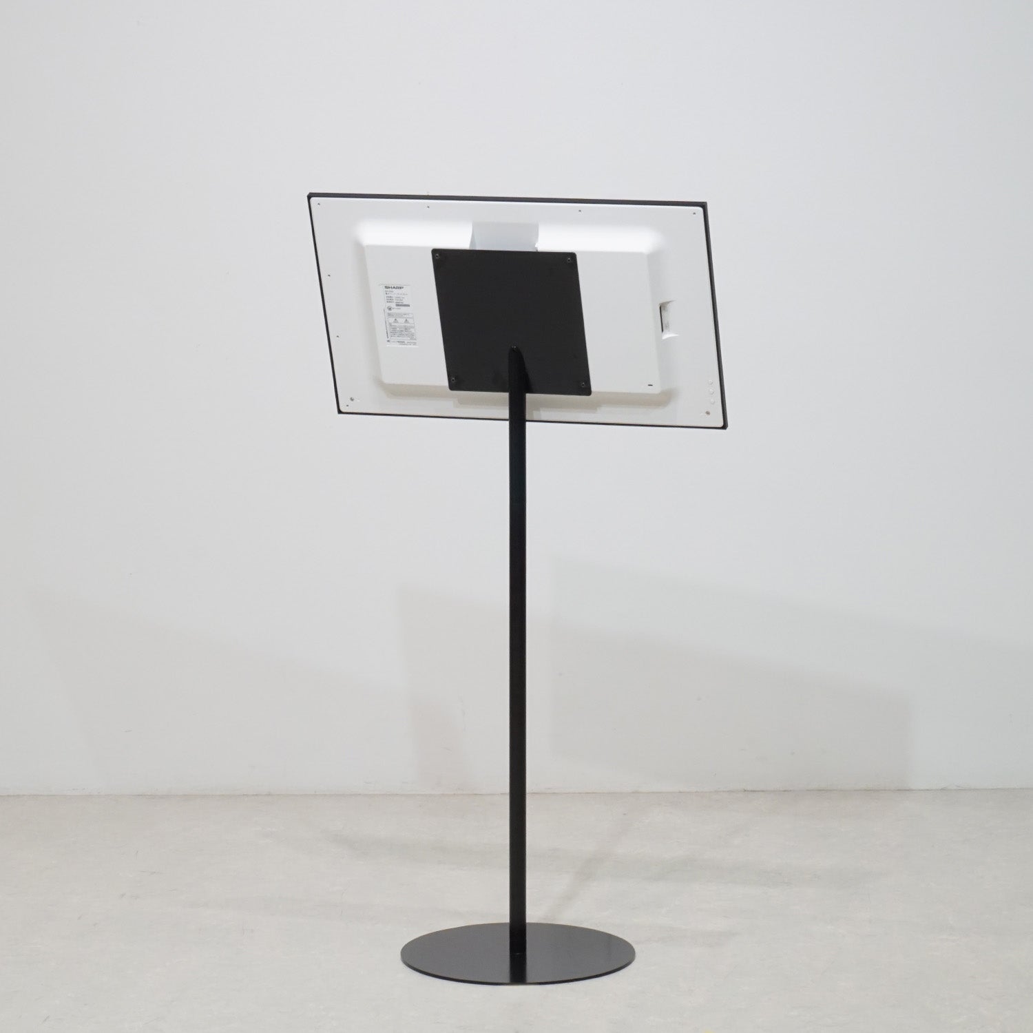 DEEP 掲載ページ（ポスターサイズ）#8114 電子ペーパーサイネージ｜おしゃれな什器の企画・製造・販売 SHOP COPACK