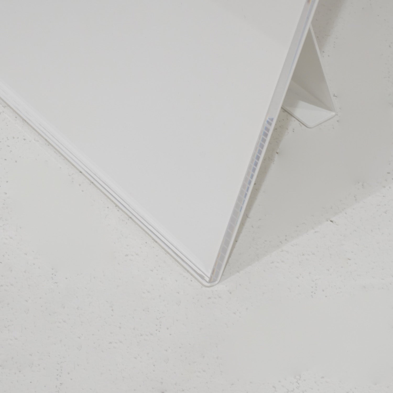 ポップスタンド A4サイズ EM22WH