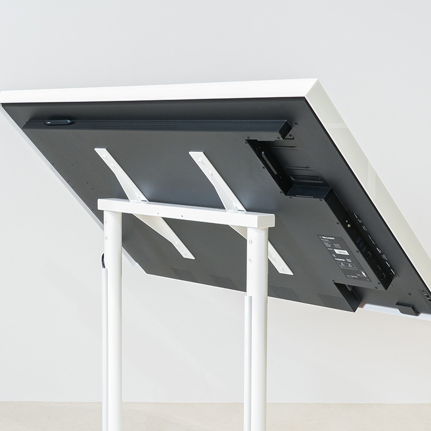 スタンド式タッチディスプレイ 55インチ｜おしゃれな什器の企画・製造