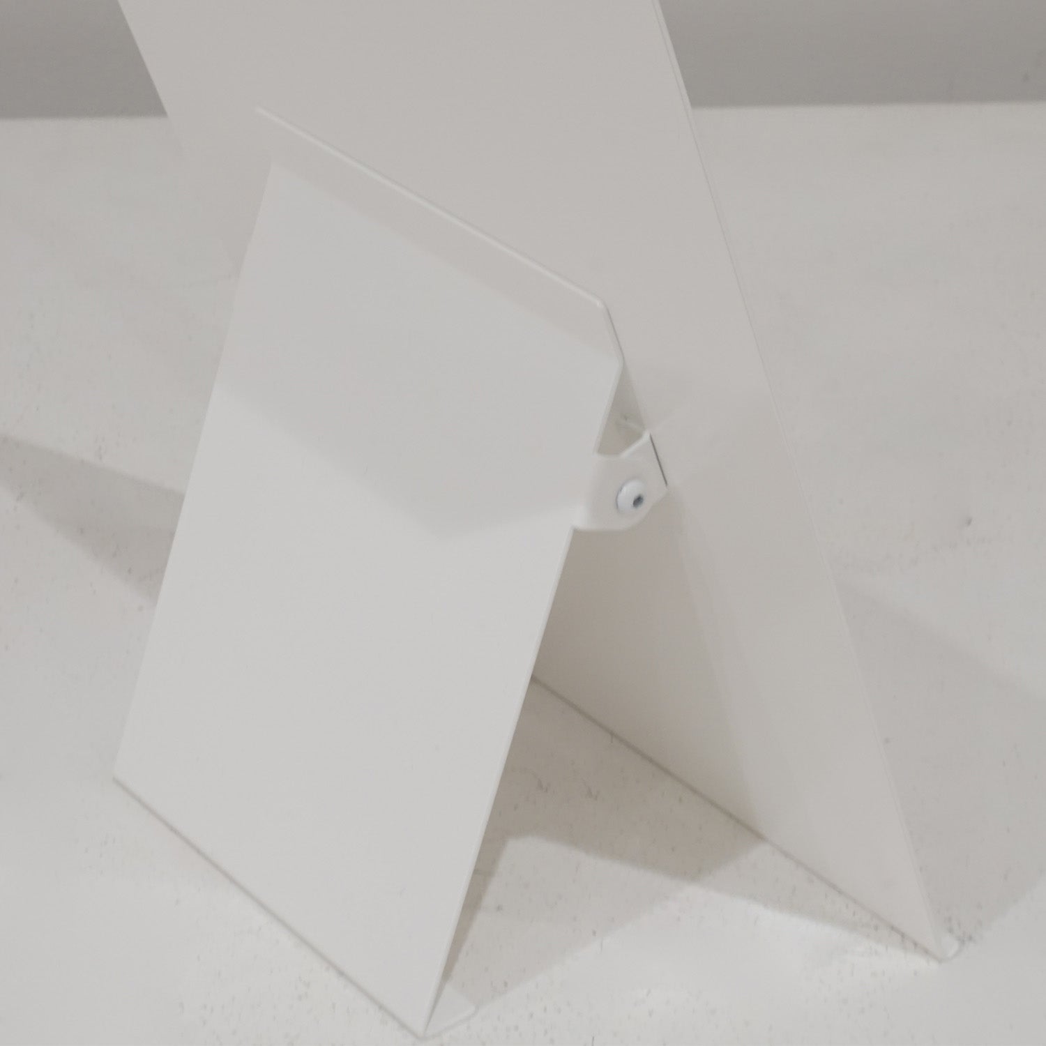 ポップスタンド A4サイズ EM22WH