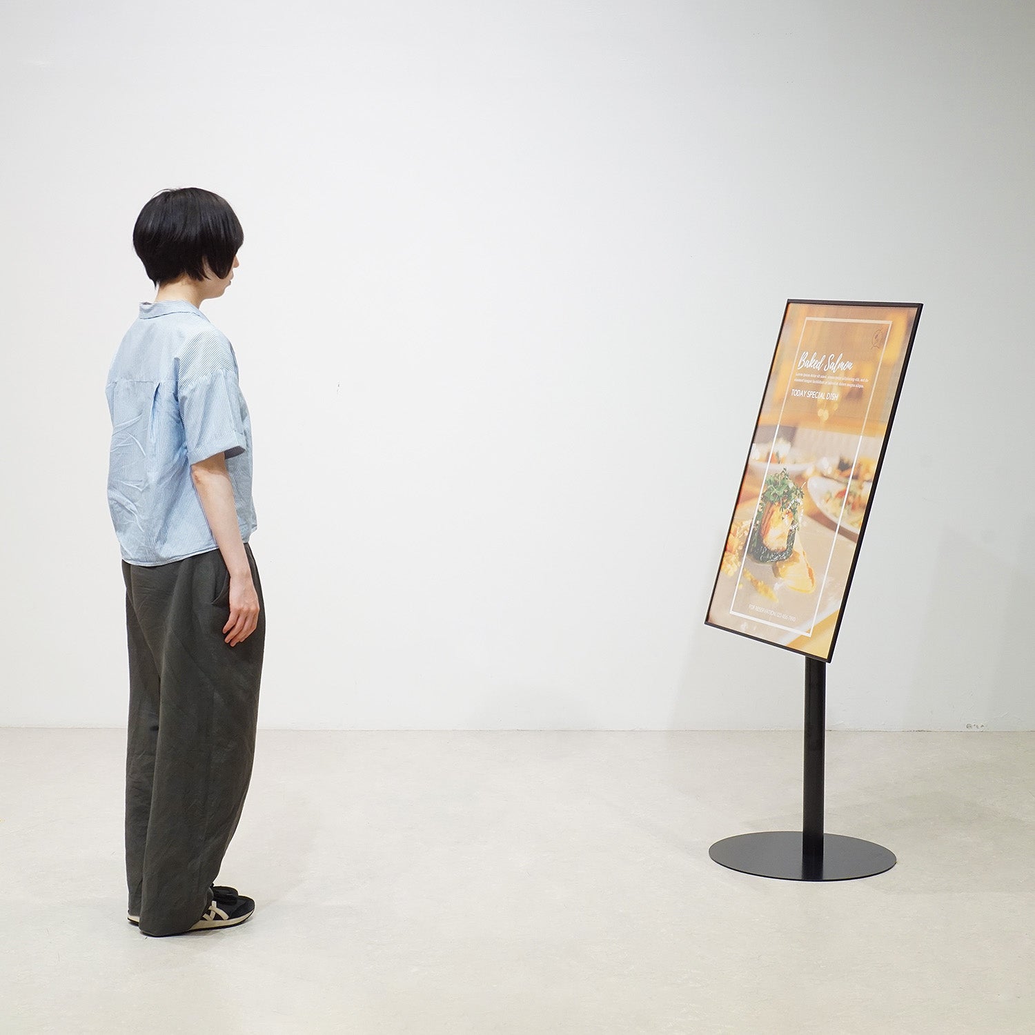 ポスタースタンド A1サイズ｜おしゃれな什器の企画・製造・販売 SHOP