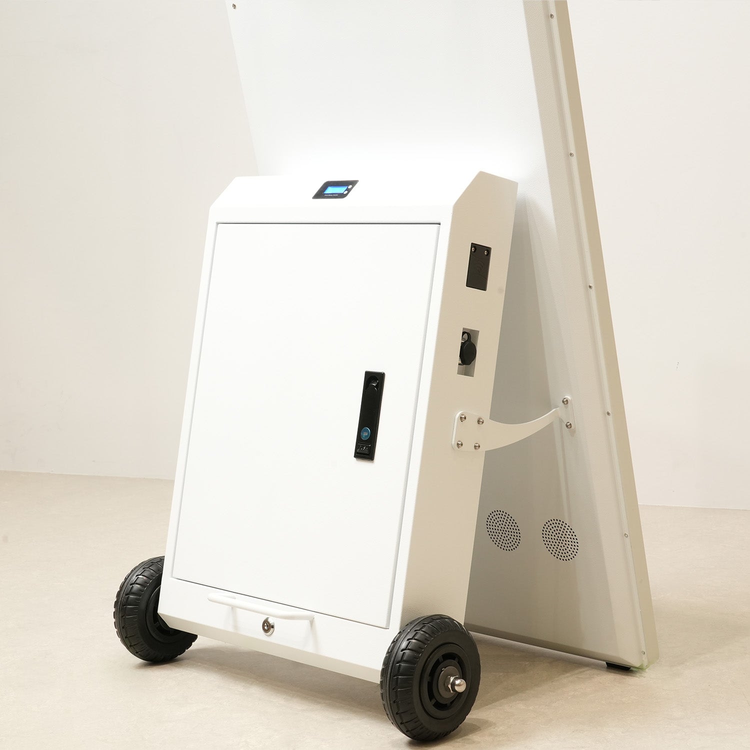 屋外用デジタルサイネージ 43インチ｜おしゃれな什器の企画・製造