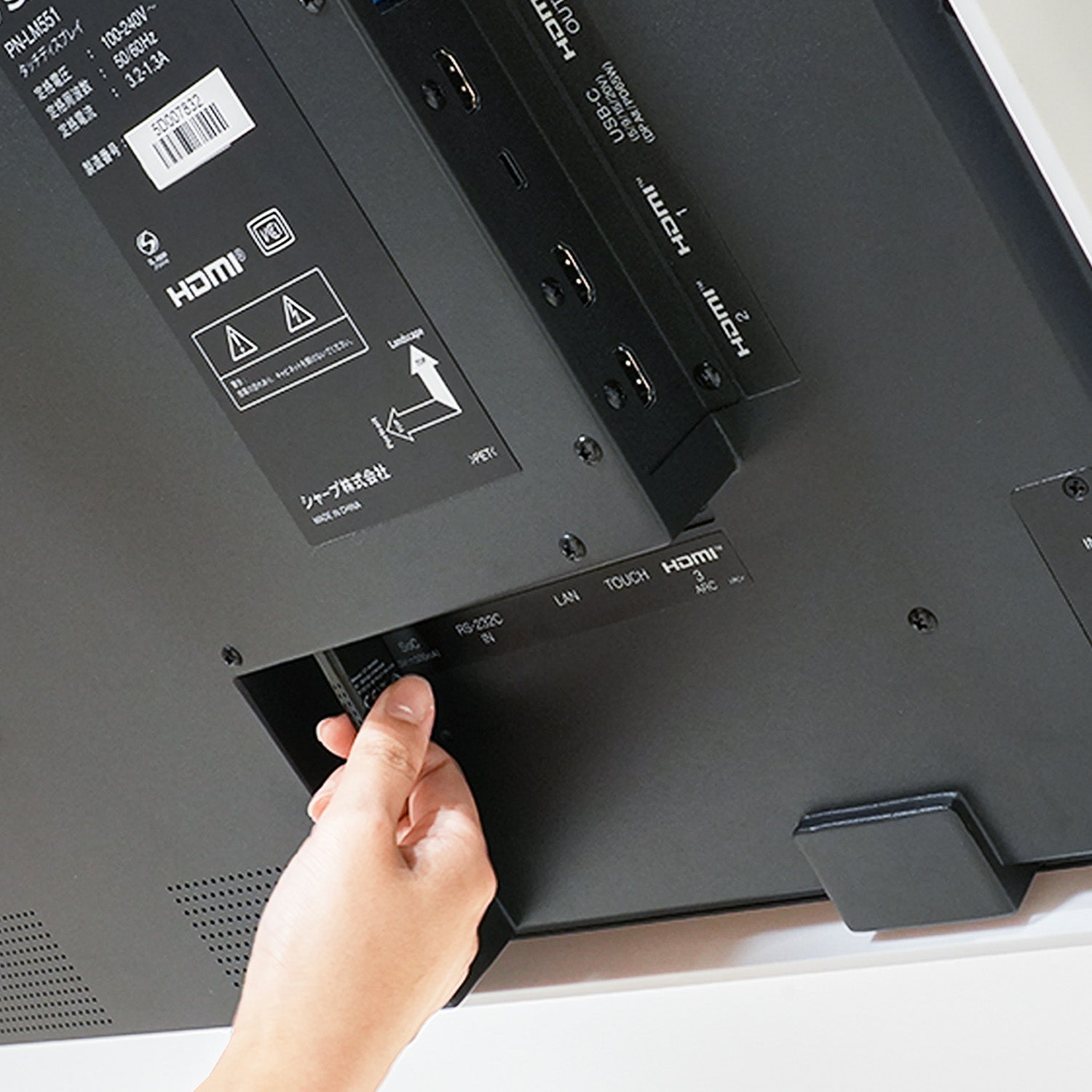 スタンド式タッチディスプレイ 55インチ｜おしゃれな什器の企画・製造