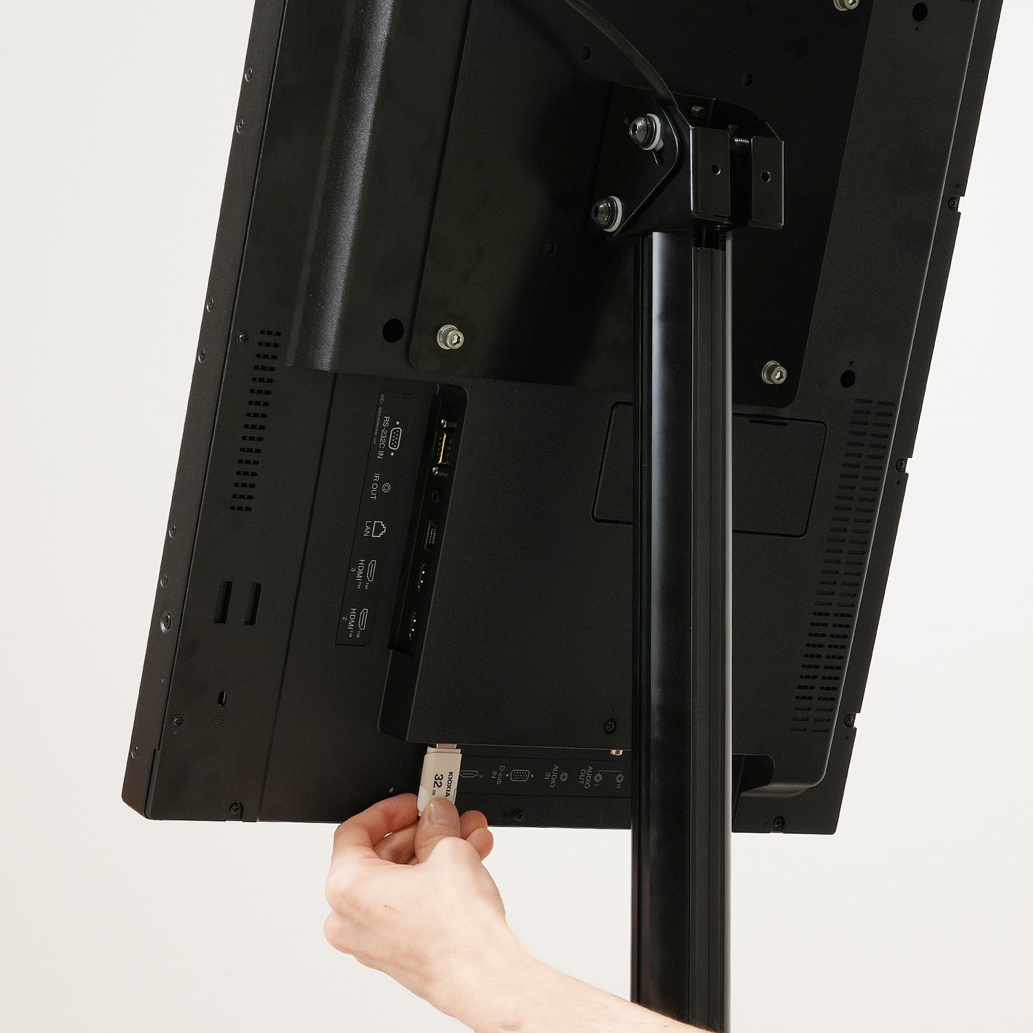 デジタルサイネージ 32インチ DS32H2BK