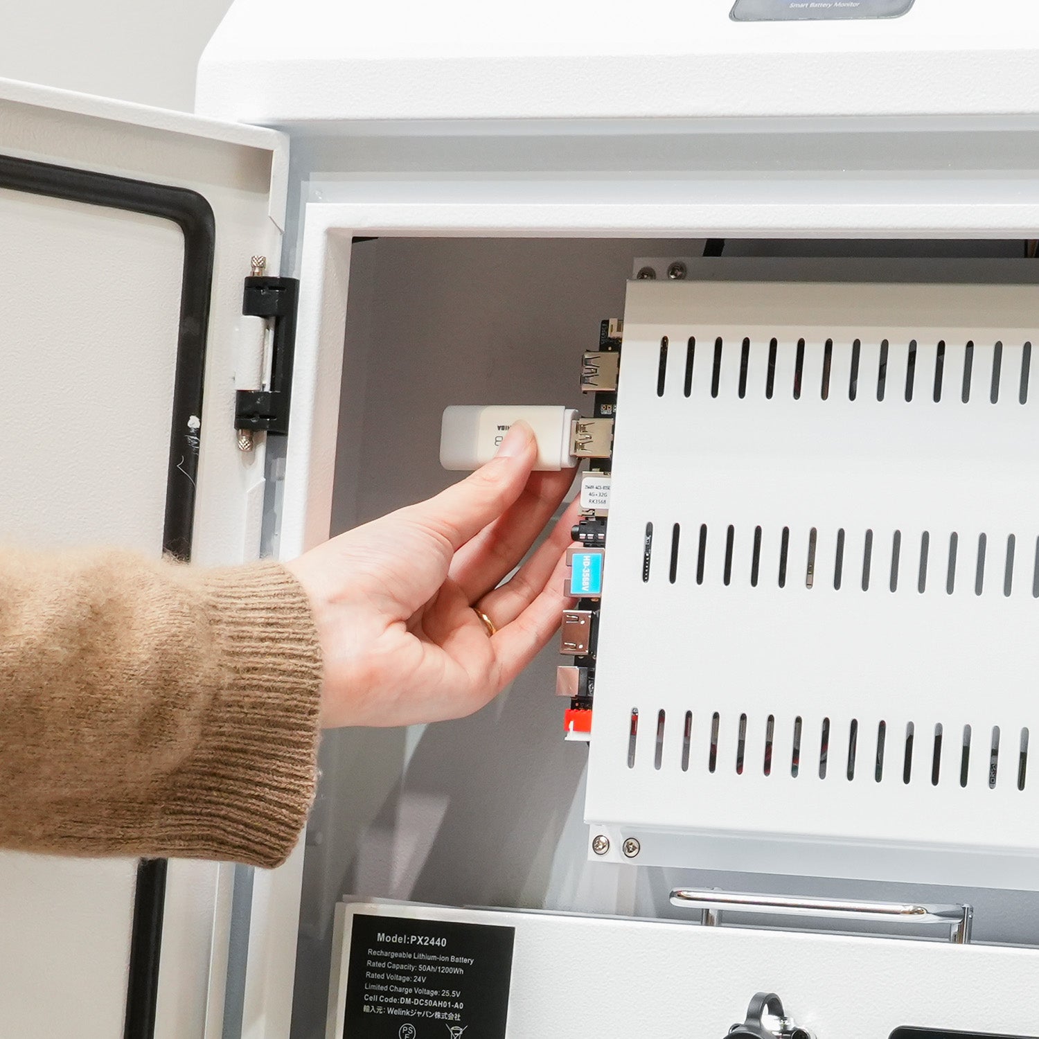 屋外用 デジタルサイネージ 43インチ DD43II