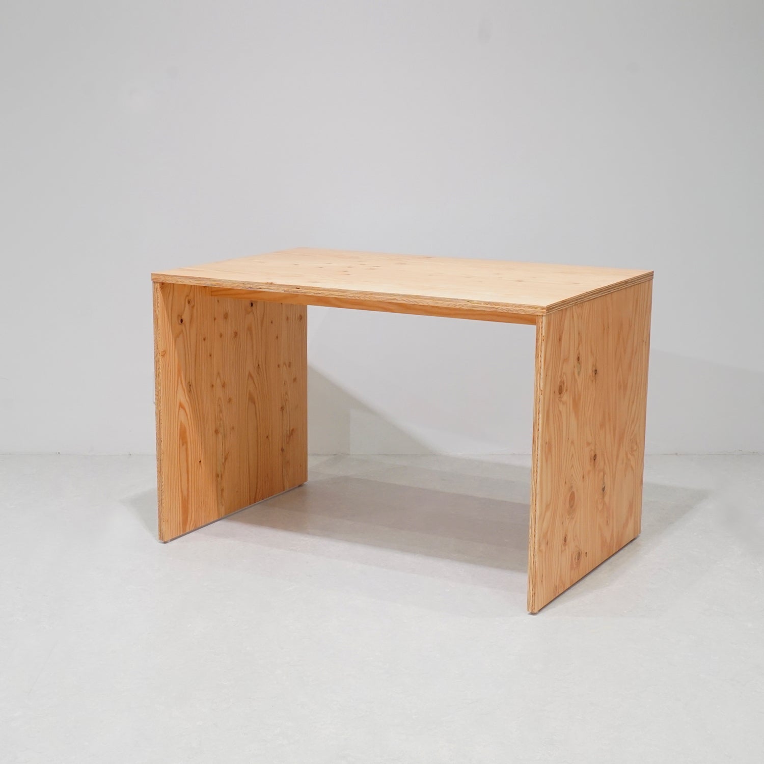 【早い者勝ち！SALE！】ウォールナット　一枚板テーブル　店舗什器　ディスプレイ 合板のディスプレイテーブル｜おしゃれな什器の企画・製造・販売 SHOP