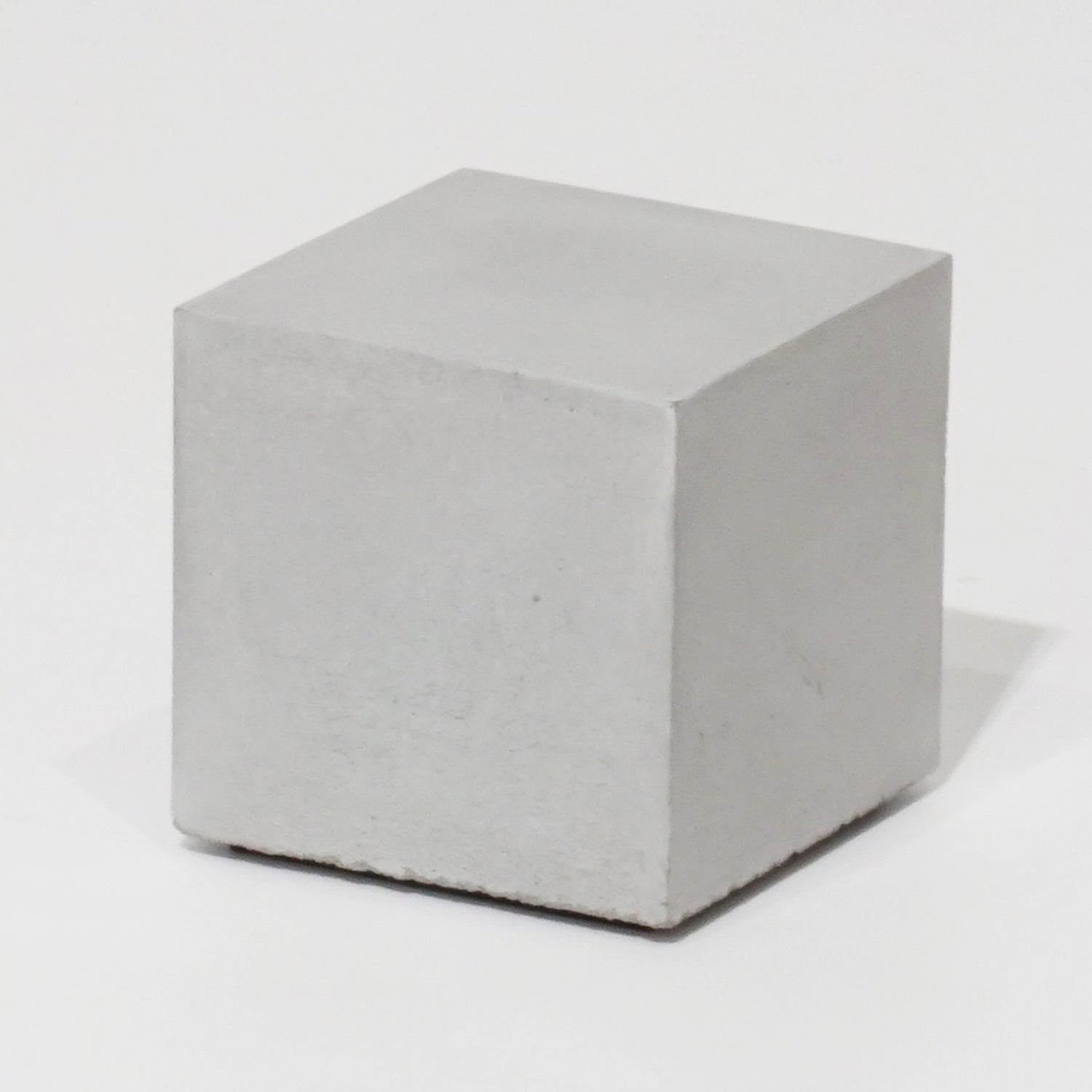 セメントキューブ60角｜おしゃれな什器の企画・製造・販売 SHOP