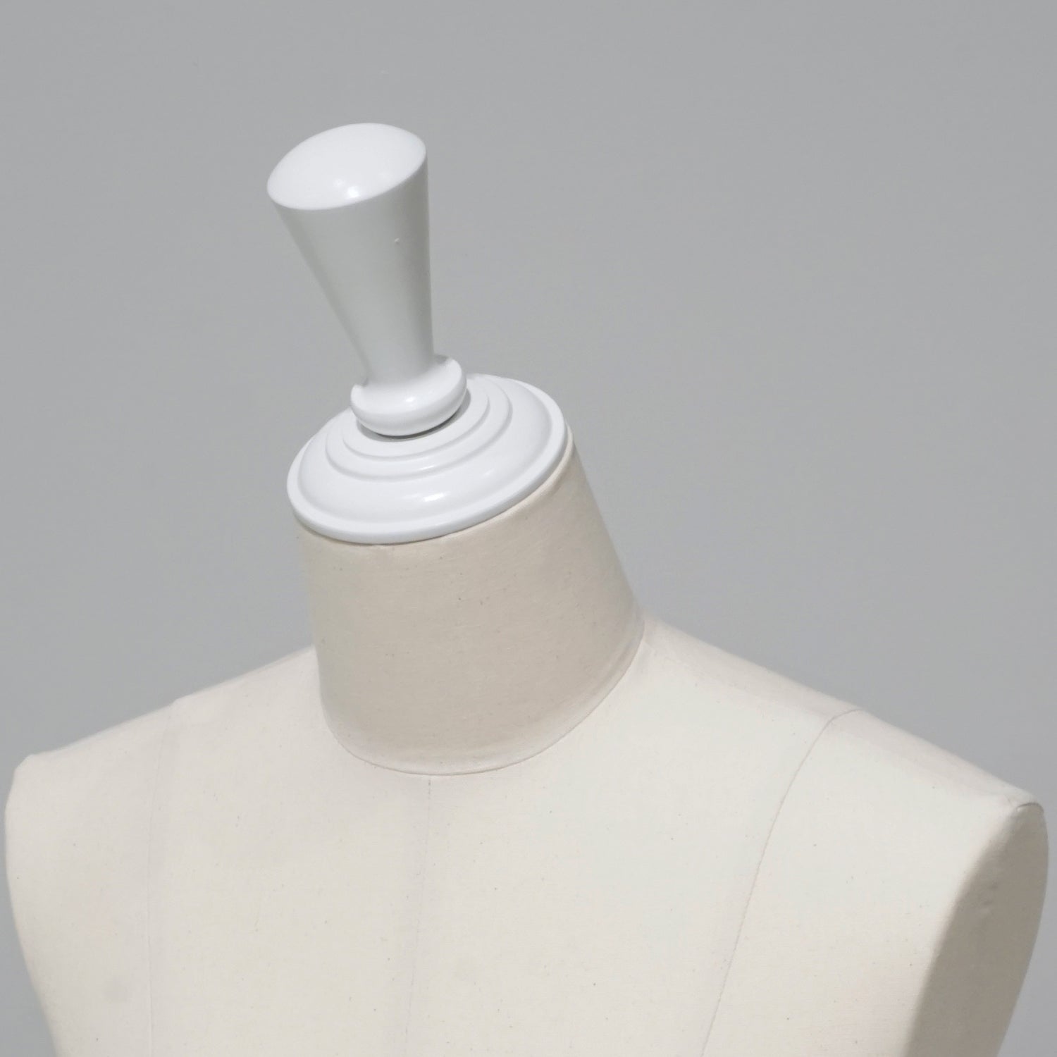 トルソー　超貴重　ホワイト　マネキン プラスティック180cm スタンド付き トルソー 超貴重 ホワイト マネキン プラスティック180cm