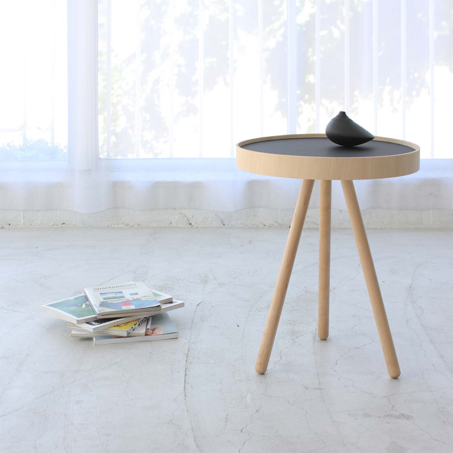 BY TRAY TABLE / MOHEIM