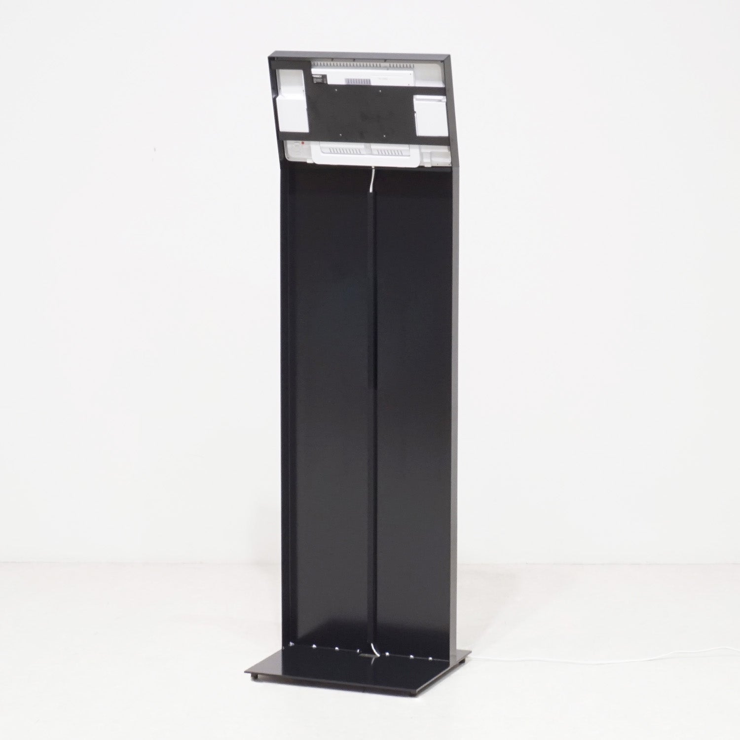 なこページ デジタルサイネージ 15インチ｜おしゃれな什器の企画・製造