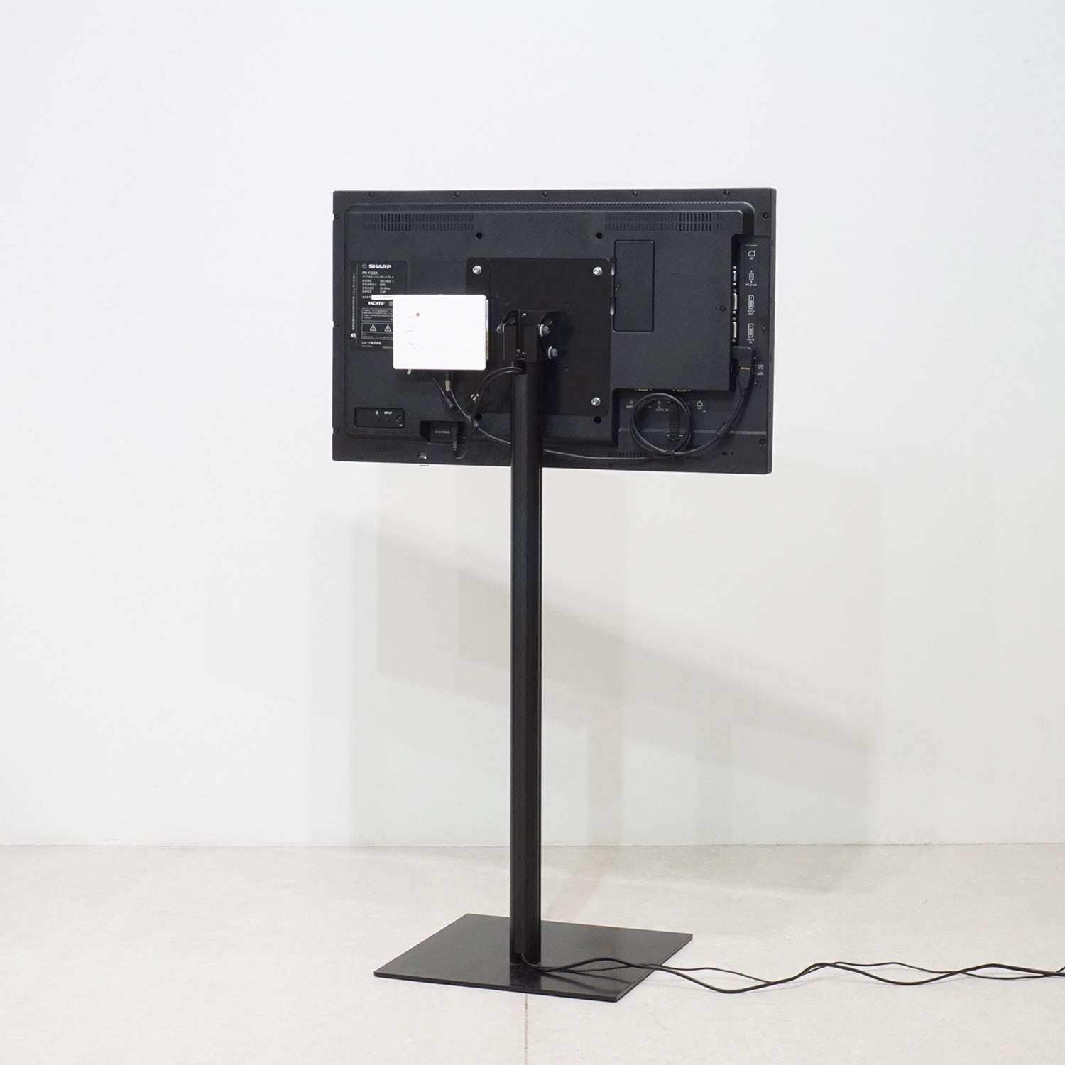 STB取付金具 32インチ DS7S32MBK｜おしゃれな什器の企画・製造・販売