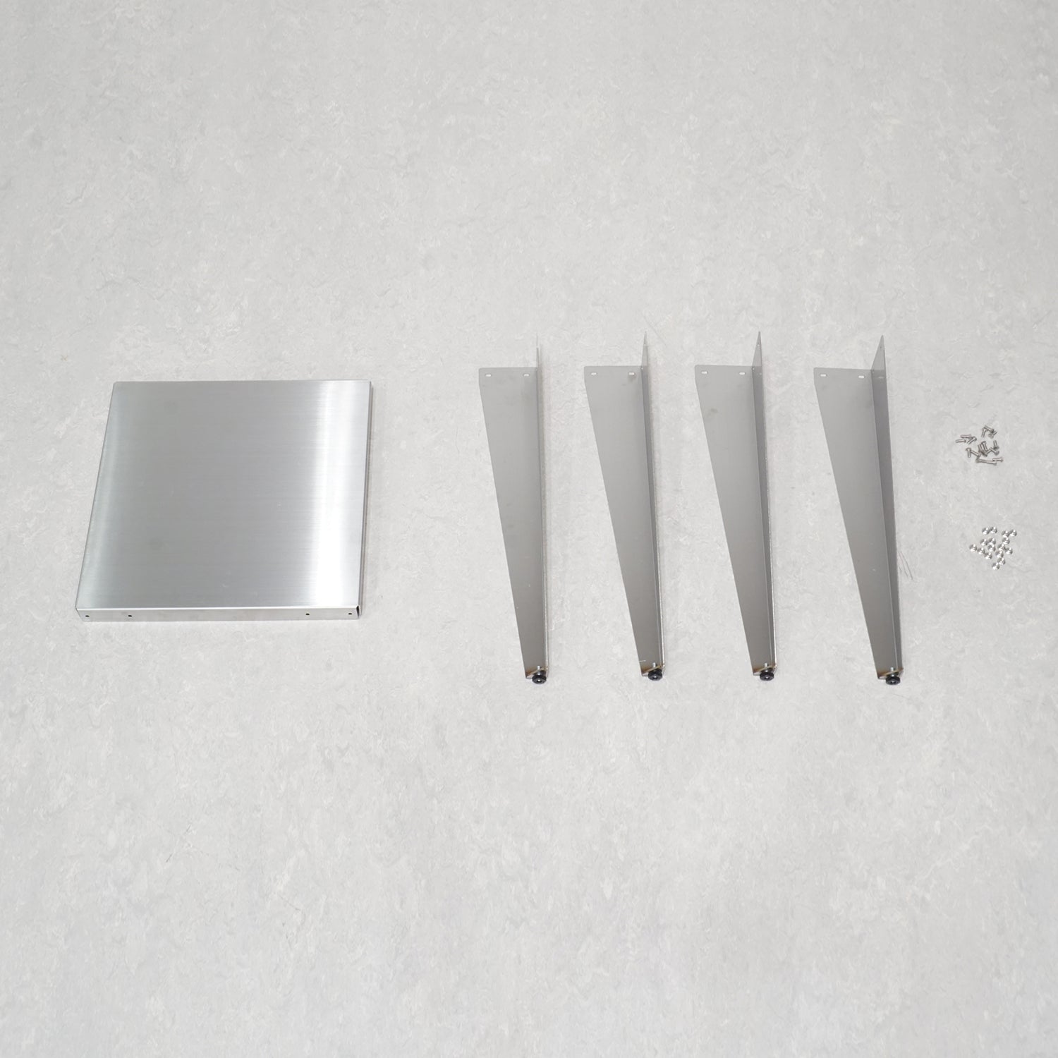 ステンレスのディスプレイテーブル｜おしゃれな什器の企画・製造・販売