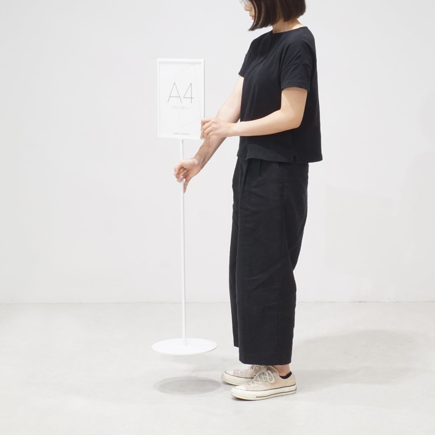 サインスタンド A4サイズ｜おしゃれな什器の企画・製造・販売 SHOP COPACK