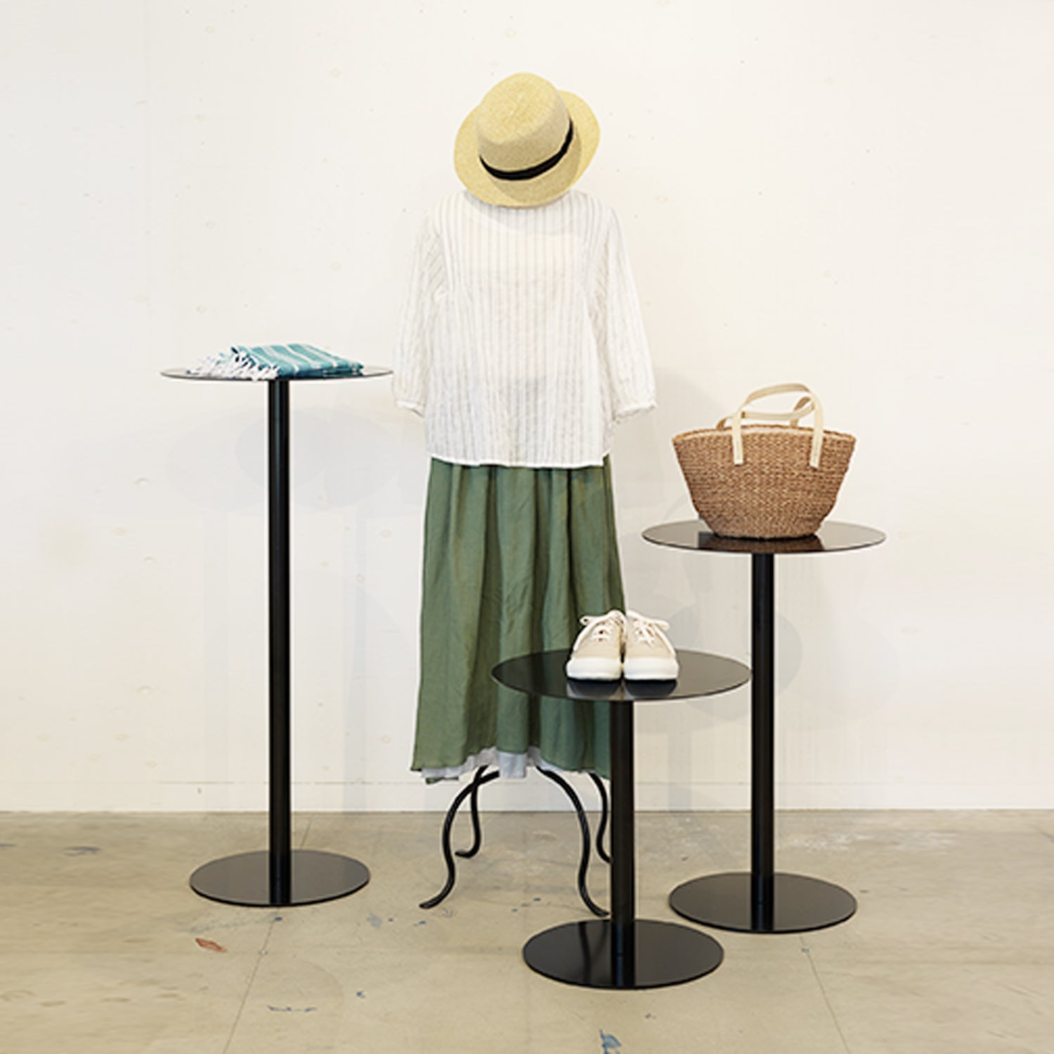 ラウンドテーブル｜おしゃれな什器の企画・製造・販売 SHOP COPACK