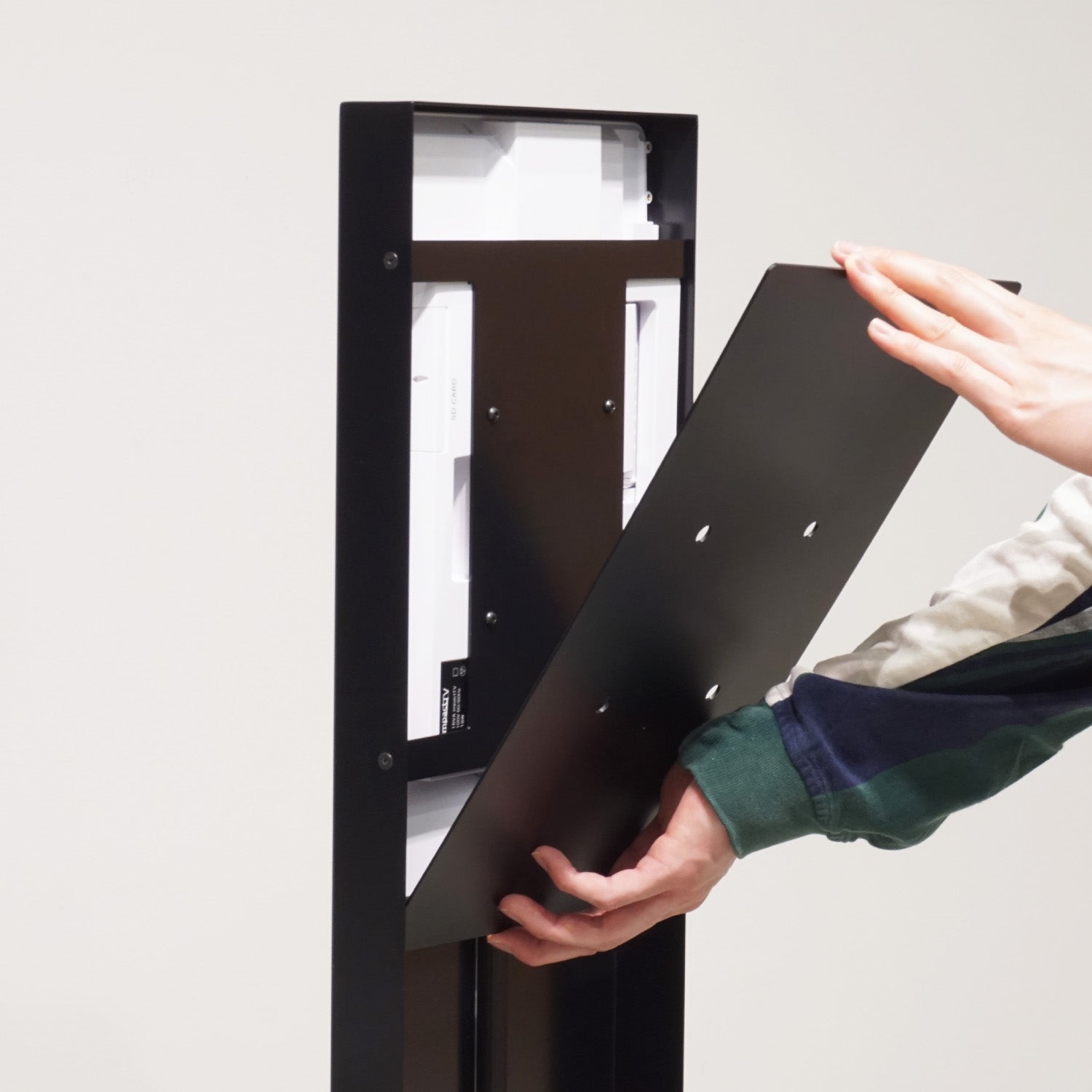 タッチ式 デジタルサイネージ 15インチ DST15FTSBK