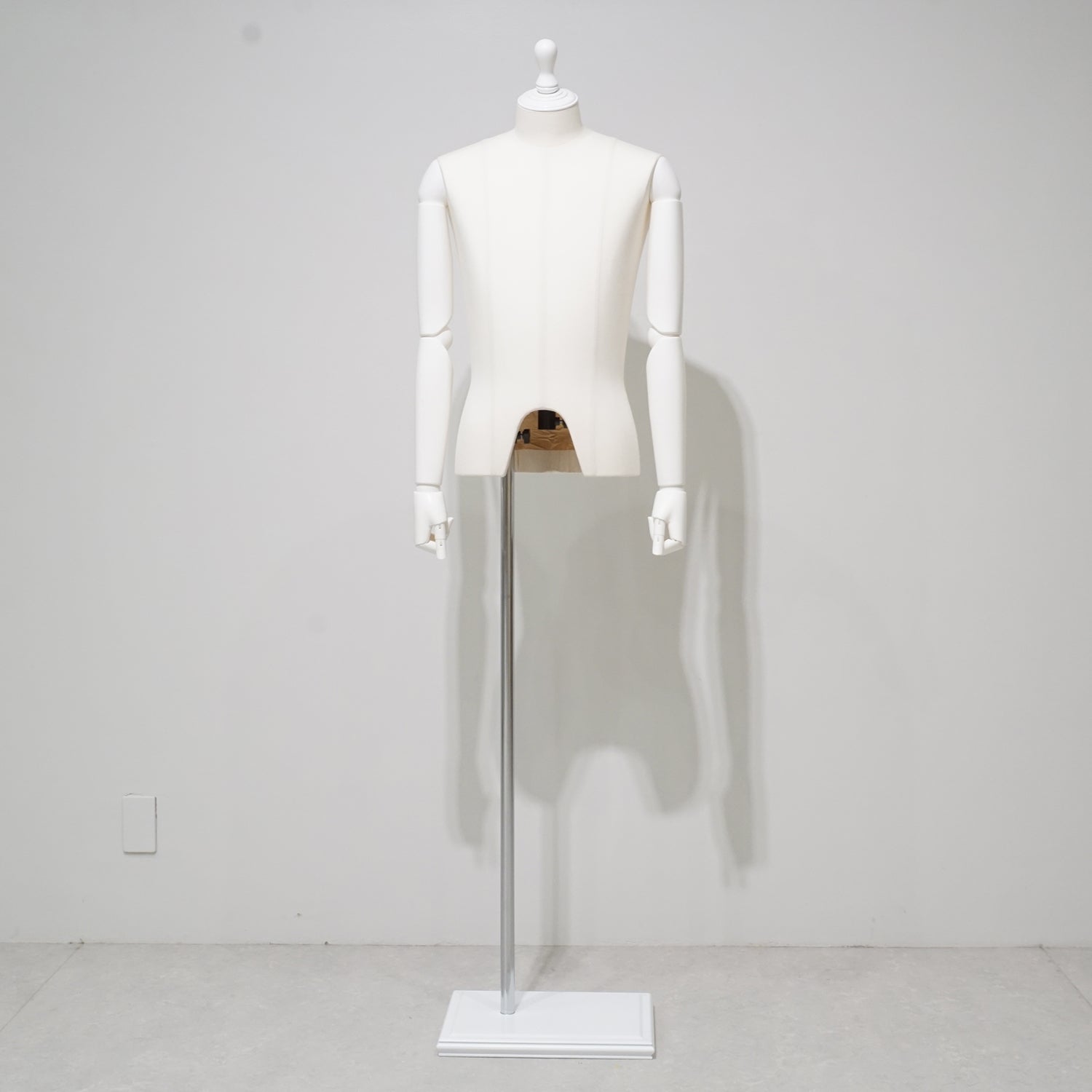 メンズ/トルソー/マネキン メンズ全身トルソー オールホワイト仕様｜おしゃれな什器の企画