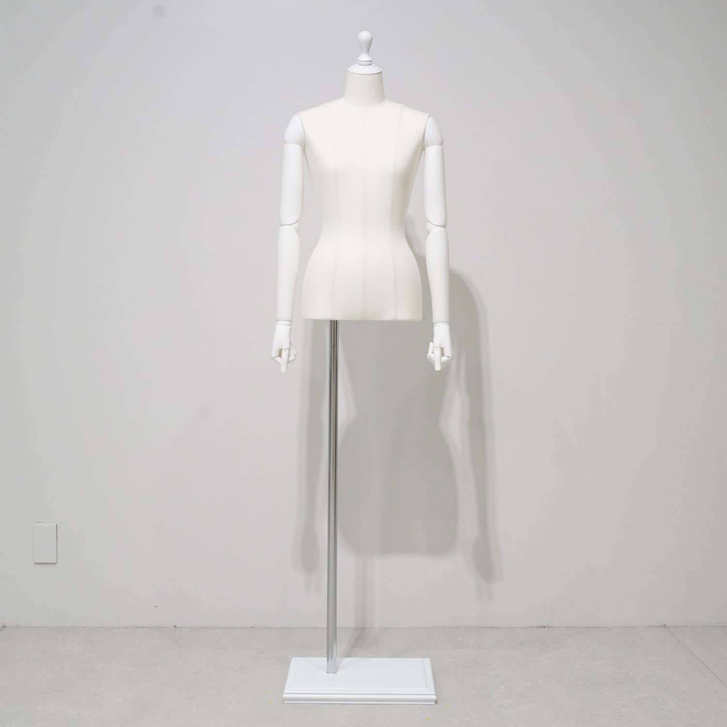 レディース 全身トルソー オールホワイト仕様｜おしゃれな什器の