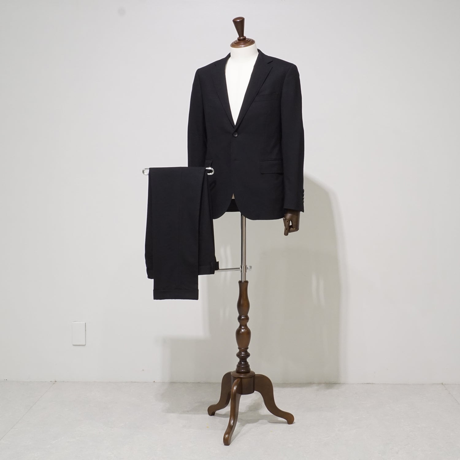 トルソー　什器　パンツスタイル対応 トルソー レディース 9号 マネキン 女性 パンツ対応 腕付き 可動