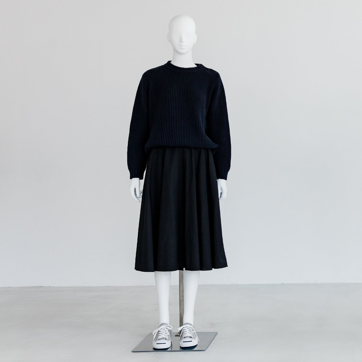 レディース マネキン 直立タイプ｜おしゃれな什器の企画・製造・販売