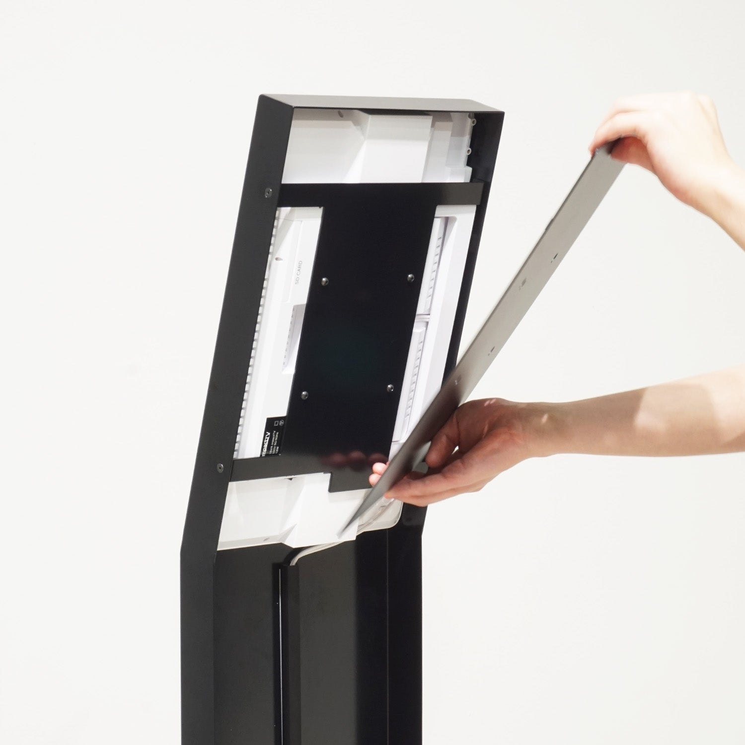 デジタルサイネージ 15インチ｜おしゃれな什器の企画・製造・販売 SHOP