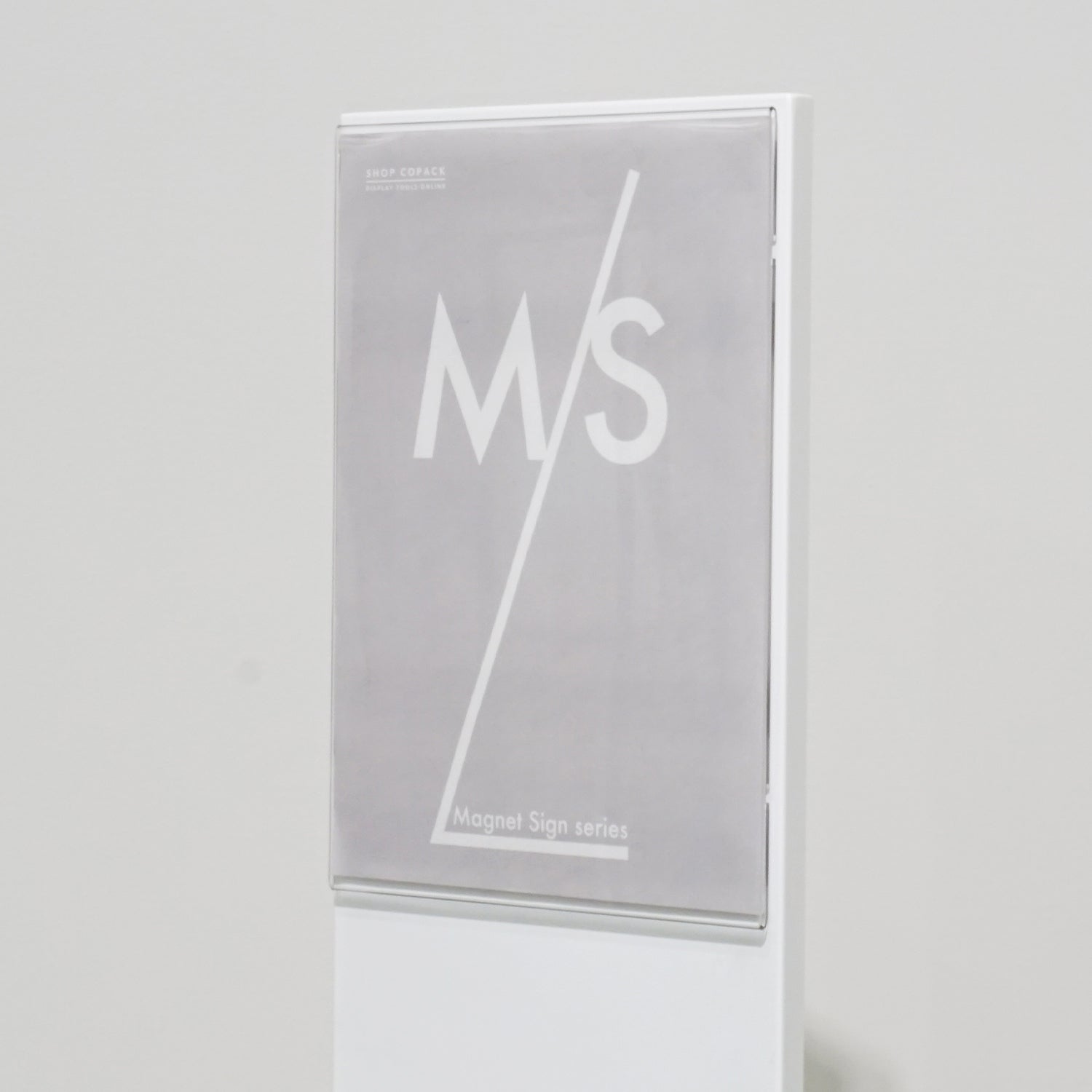 A4サイズ アクリルポップケース｜おしゃれな什器の企画・製造・販売